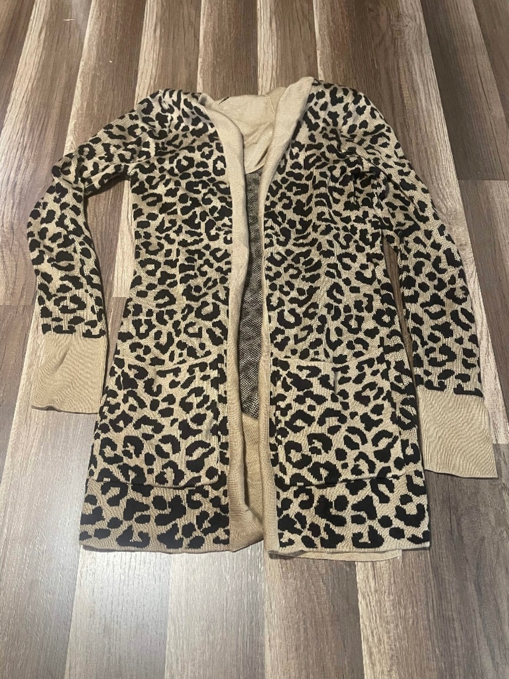 Moon & Madison Cheetah print open front cardigan sweater Size XS